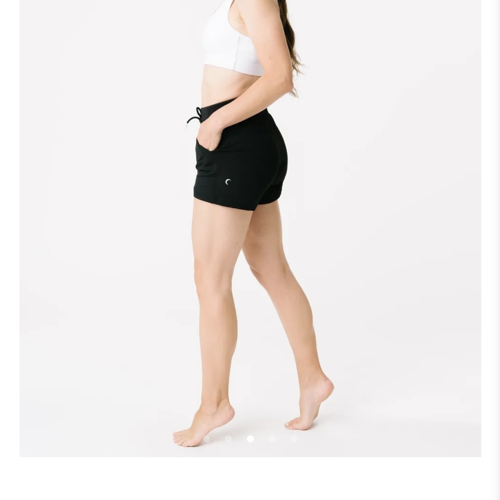 ZYIA L Canyon shorts ( 2 pairs)
